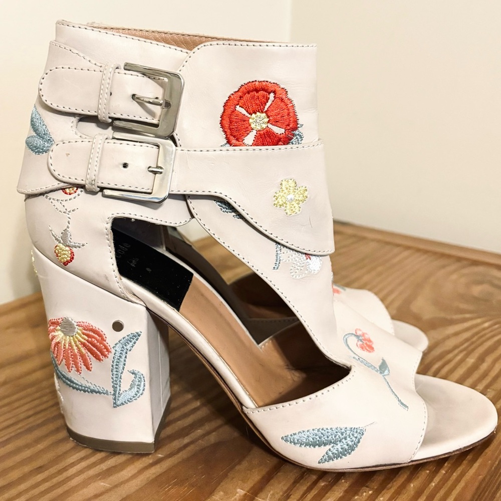 Laurence Dacade Paris Floral Embroidered Gladiator Heels - Picture 2 of 5